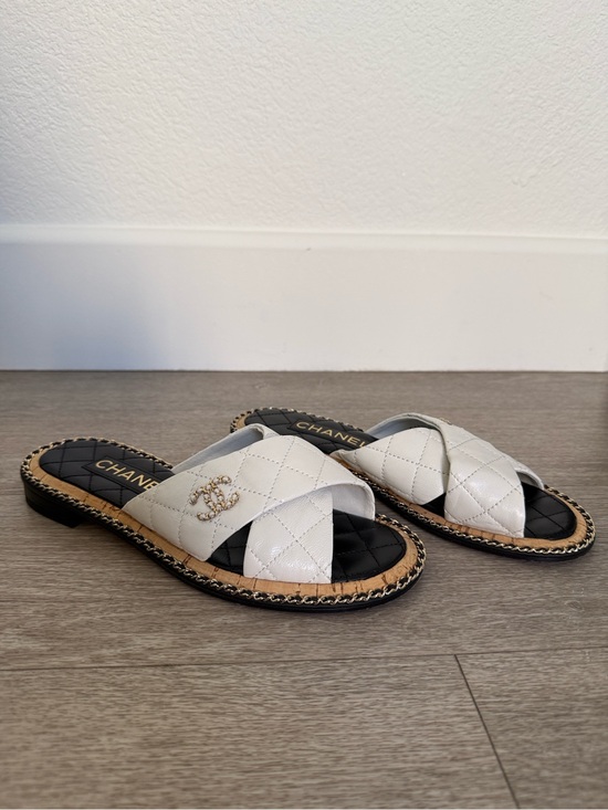 CHANEL Shoes - CHANEL White Quilted Lambskin Chain Mules Slides CC Logo